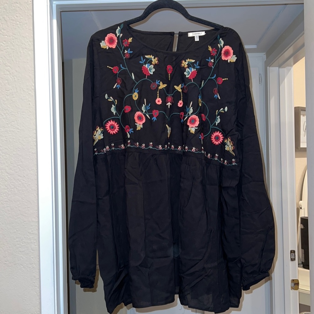 Black long sleeve embroidered top